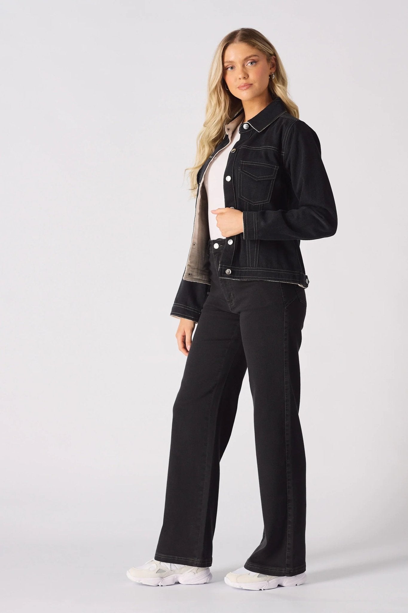 Mason 2 - in - 1 Reversible Denim Jacket – Beige & Black - JMOJO - Women's Denim Jacket Reversible