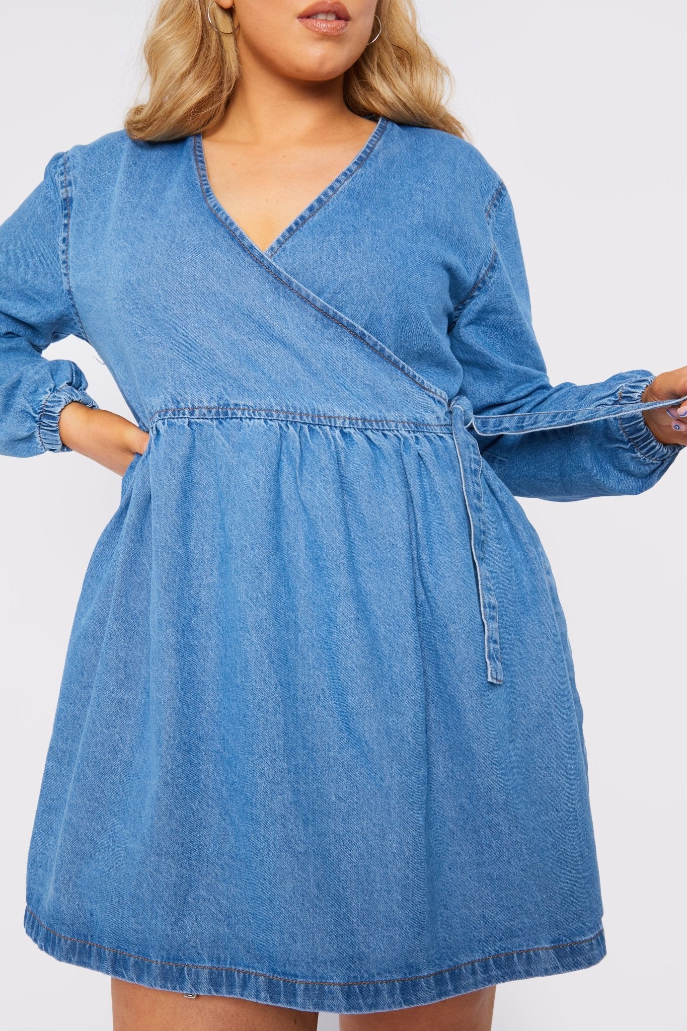 JMOJO PLUS: WRAP TIE DENIM DRESS - LIGHT BLUE WASH - JMOJO - Women's Denim Dresses