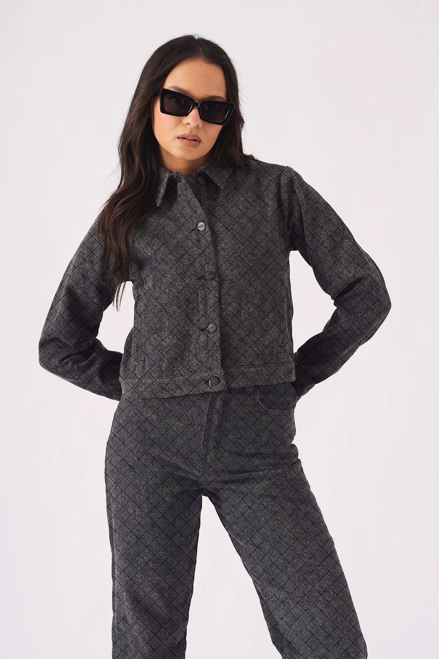 DIAMOND STITCH CROP DENIM  JACKET  - BLACK ACID WASH -  Women's Cropped Denim Jackets