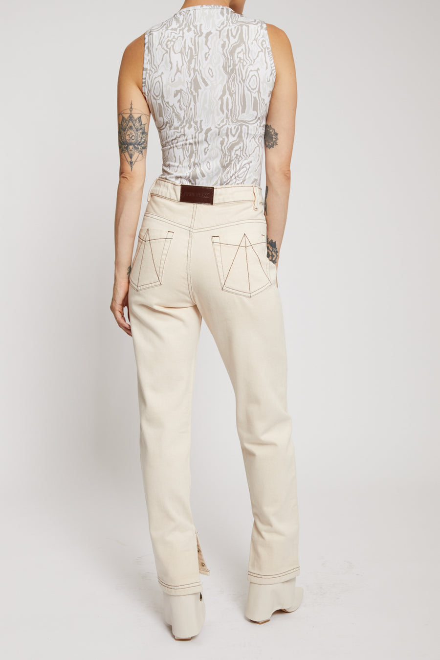 CONTRAST STITCH  STRAIGHT LEG JEANS - ECRU