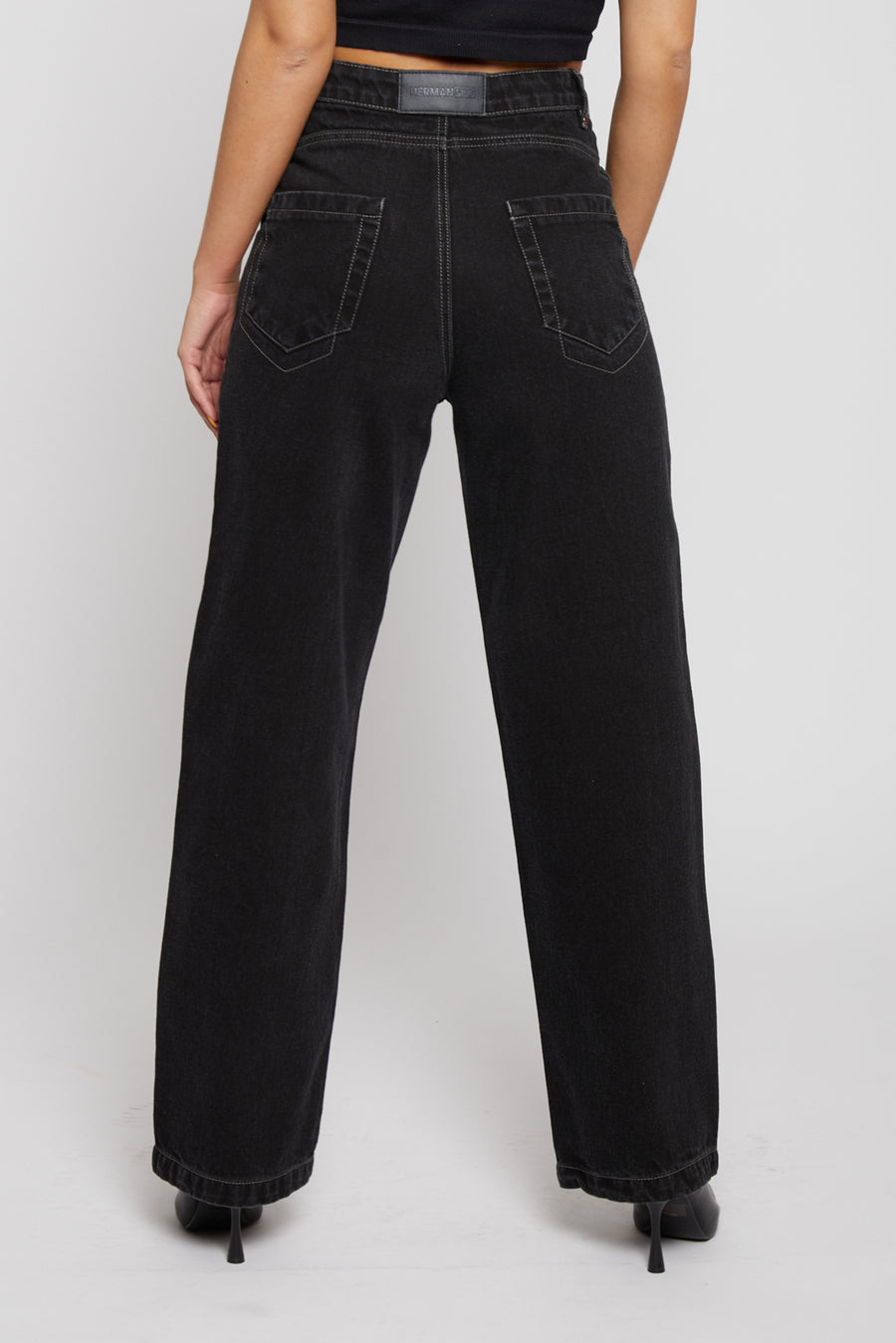 SEAM DETAIL WIDE LEG JEANS - BLACK