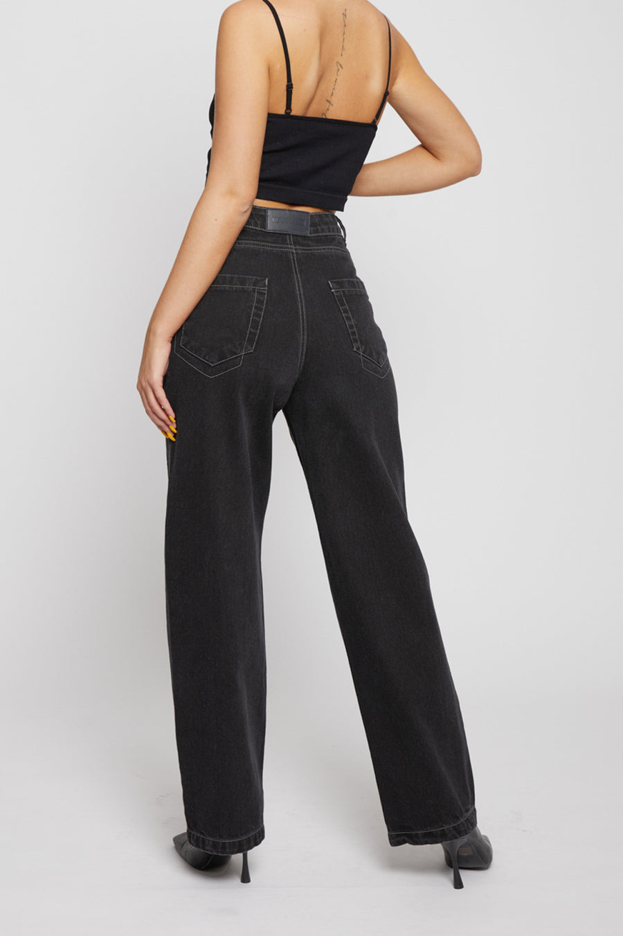 SEAM DETAIL WIDE LEG JEANS - BLACK