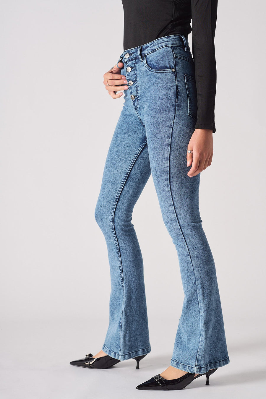 HIGH RISE FLARE JEANS  - BLUE ACID WASH