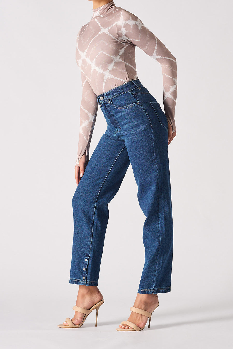 CLASSIC EDGE HIGH-WAISTED STRAIGHT JEANS - DARK BLUE