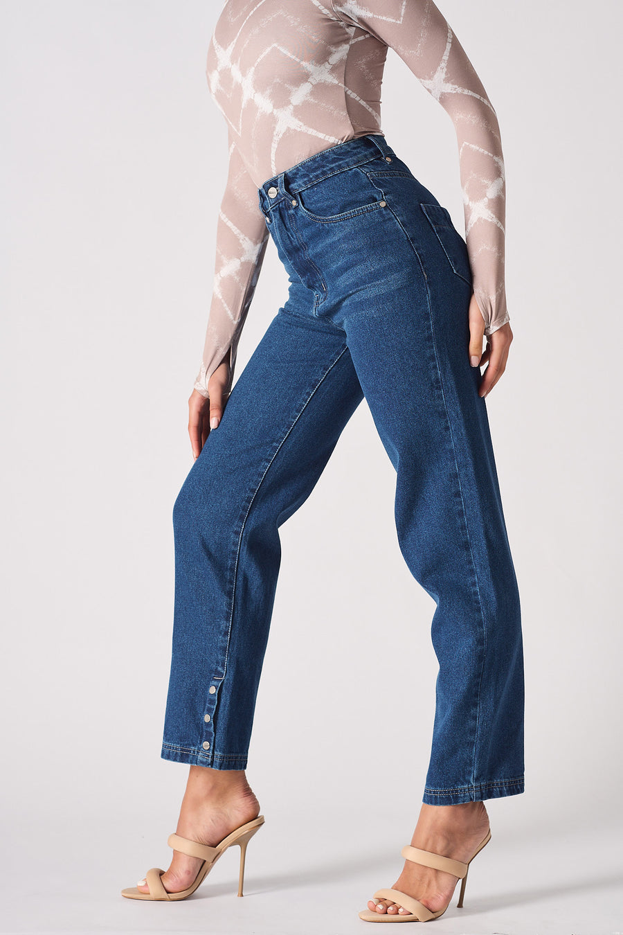 CLASSIC EDGE HIGH-WAISTED STRAIGHT JEANS - DARK BLUE