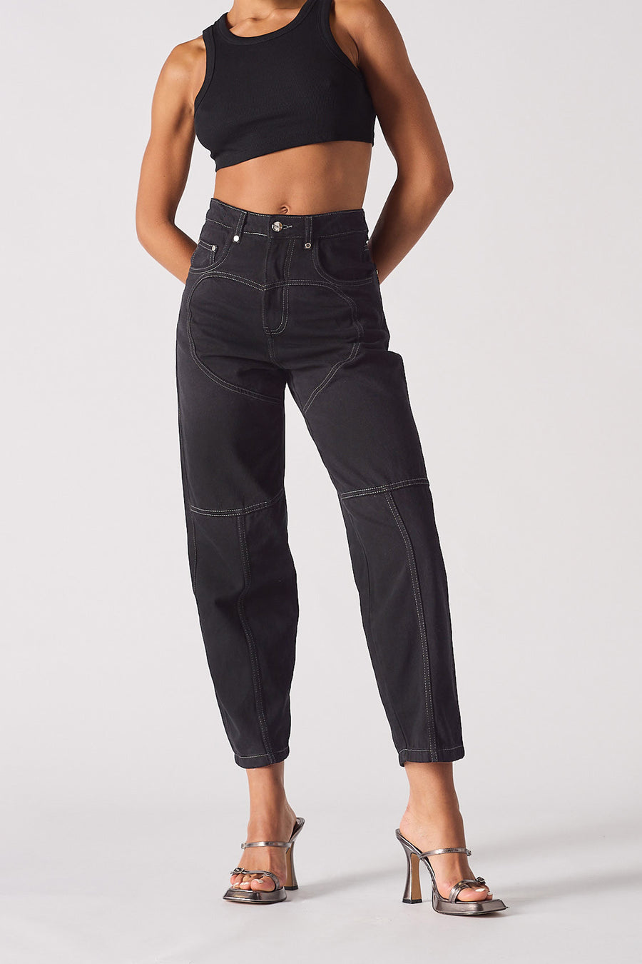 HIGH WAISTED SLIM STRAIGHT JEANS  - BLACK