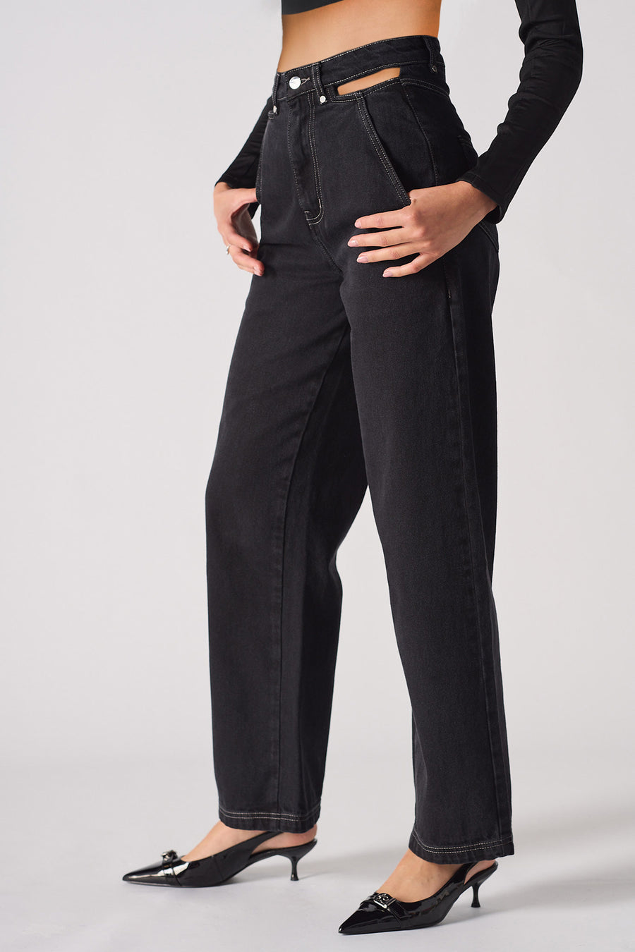 RELAXED WIDE LEG JEANS WITH CUTOUT DETAIL - BLACK