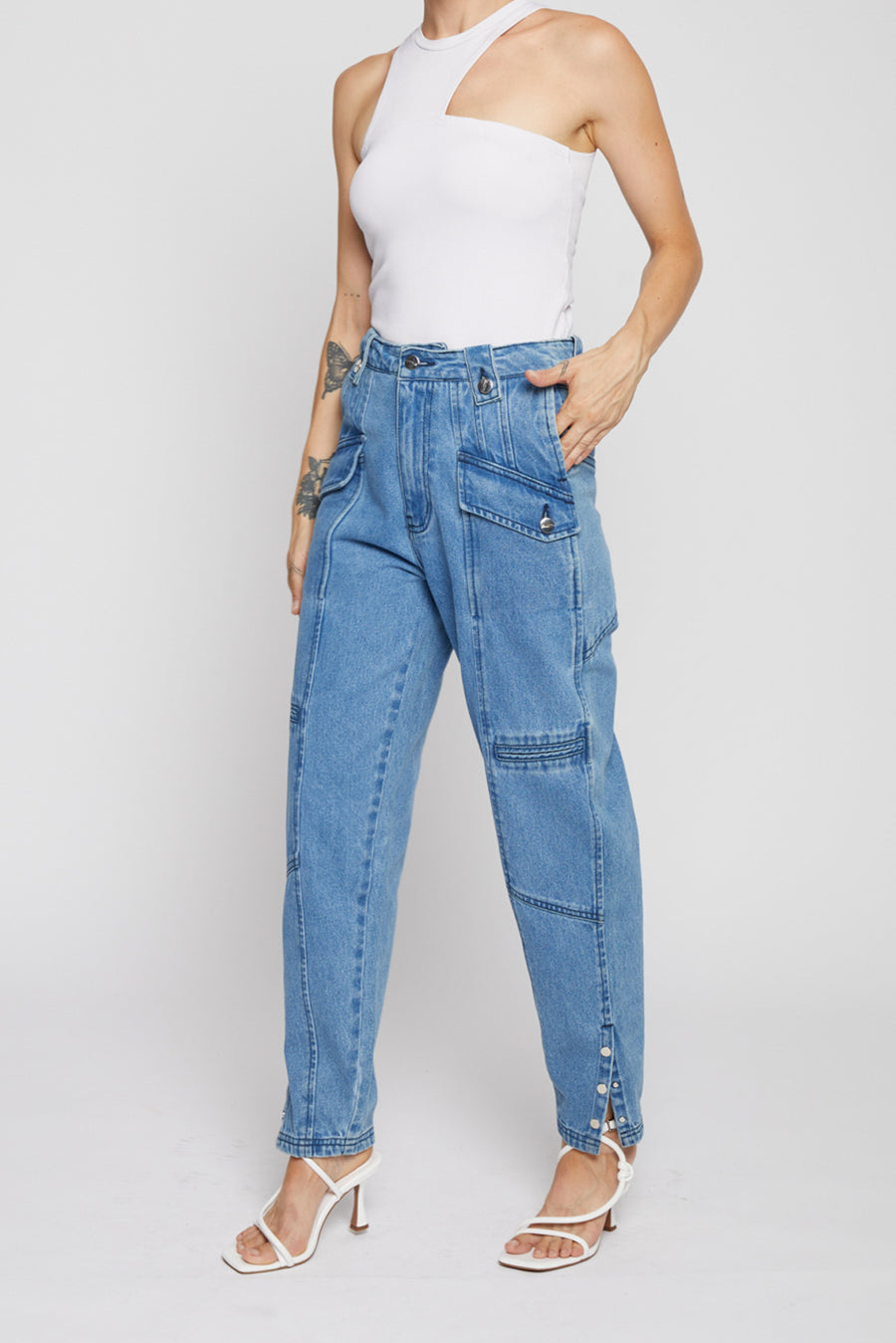 HIGH WAISTED CARGO JEANS WITH POPPER HEM DETAIL– BLUE