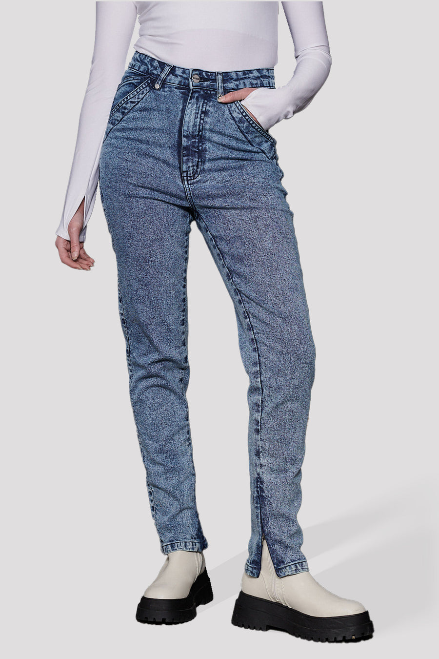 HIGH RISE SKINNY JEANS WITH HEM POPPER DETAIL - BLUE ACID WASH