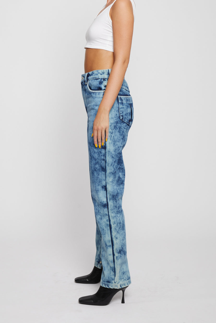 SLIM STRAIGHT JEANS - BLUE ACID WASH