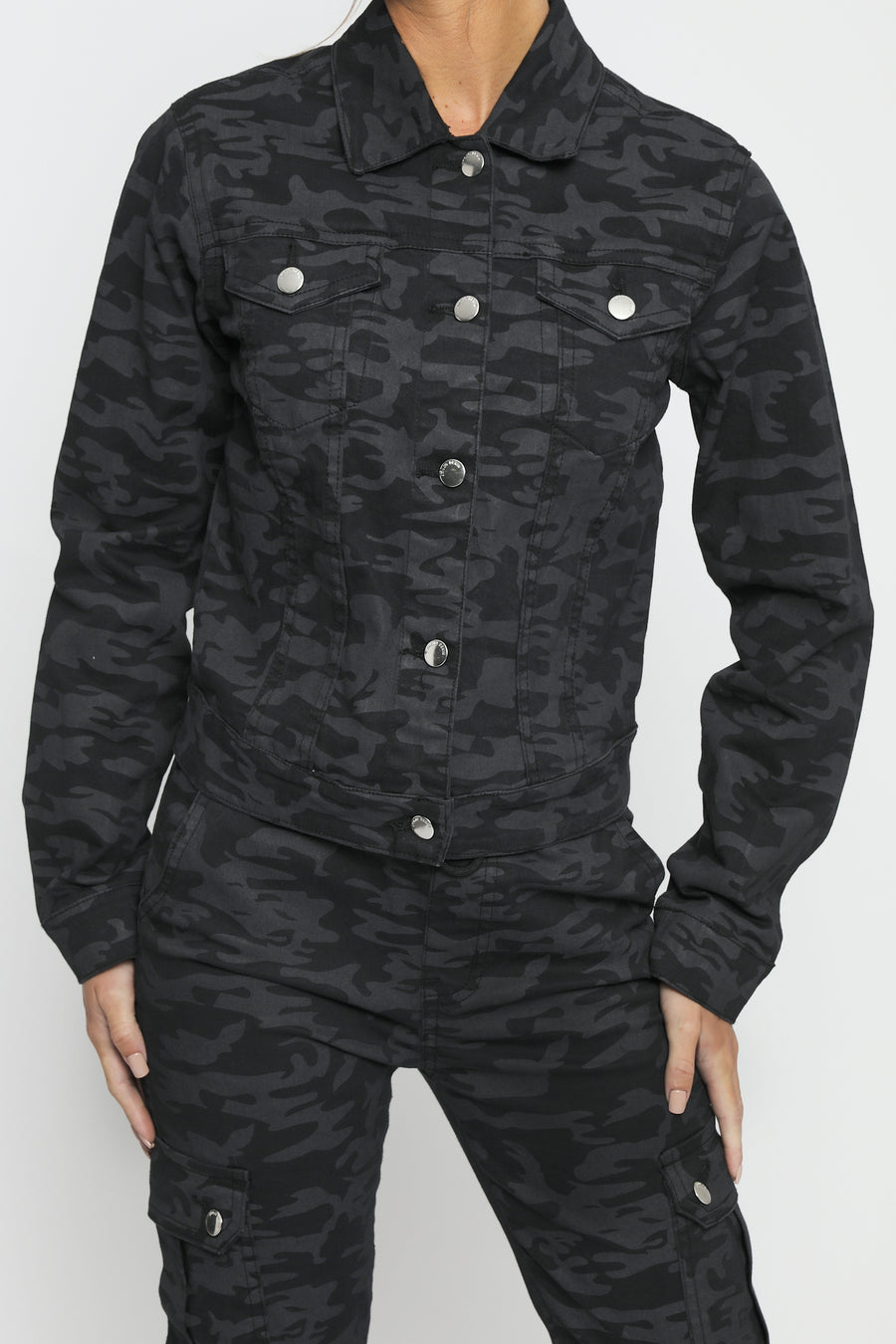 CAMO TRUCKER DENIM JACKET - BLACK