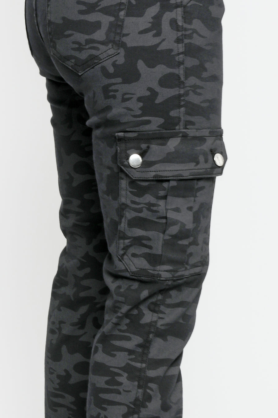 CAMO CARGO JOGGER - BLACK