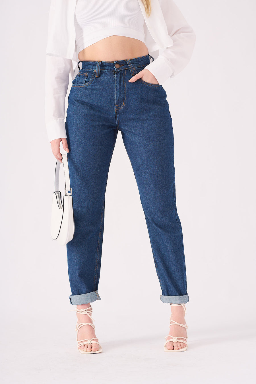 HIGH WAISTED TURN UP MOM JEANS - MID BLUE WASH