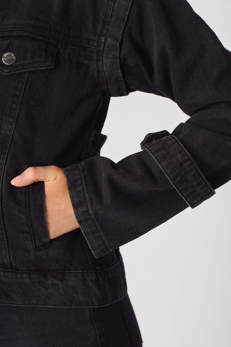 Transeasonal Tapered Removable sleeves Denim Jacket - Black Wash