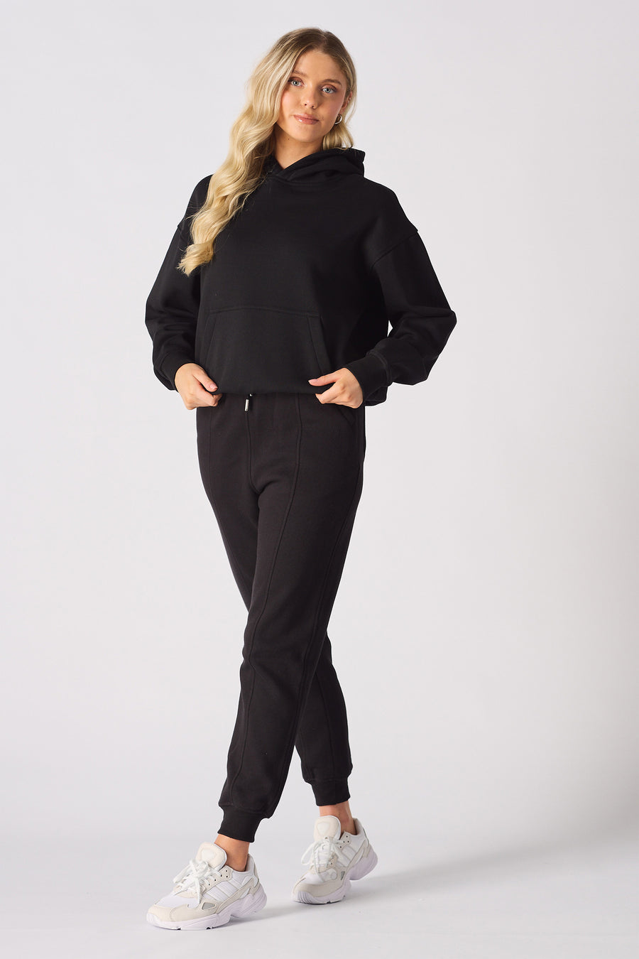 REGULAR PULLOVER HOODIE - BLACK -  WOMEN'S HOODIES