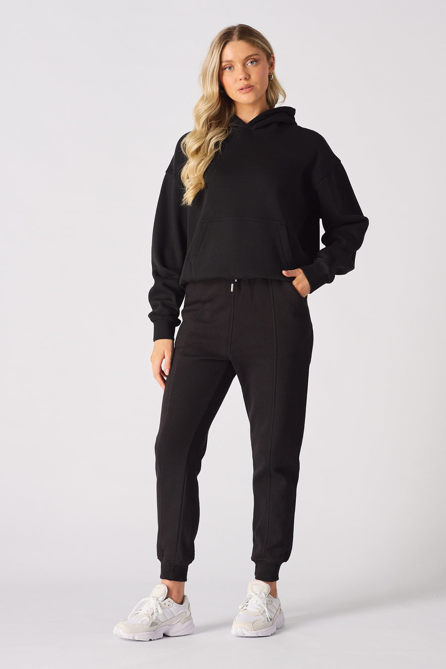 REGULAR PULLOVER HOODIE - BLACK -  WOMEN'S HOODIES