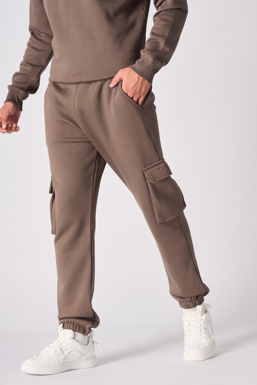 RELAXED FIT CARGO JOGGER - BROWN -  Men's Cargo Joggers