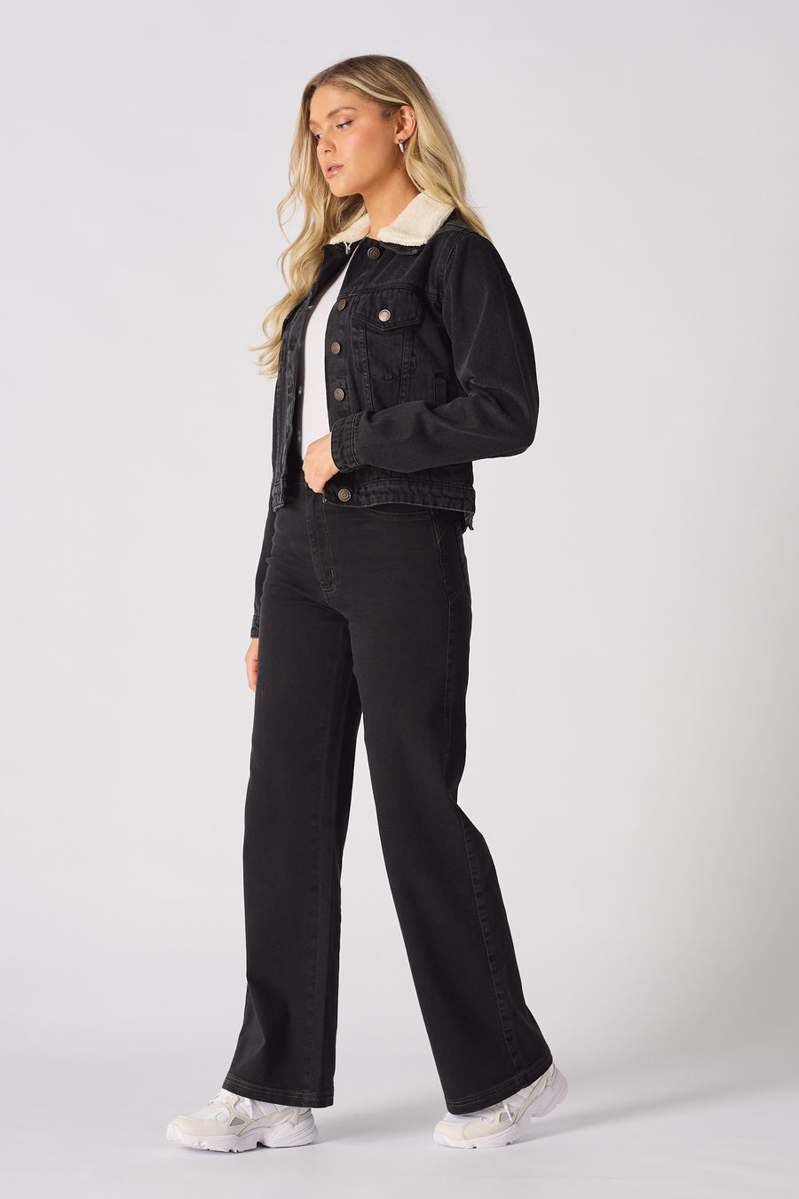 SHERPA COLLAR DENIM JACKET - BLACK -  Women's Denim Jackets Sherpa