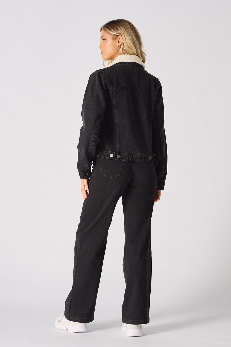SHERPA COLLAR DENIM JACKET - BLACK -  Women's Denim Jackets Sherpa