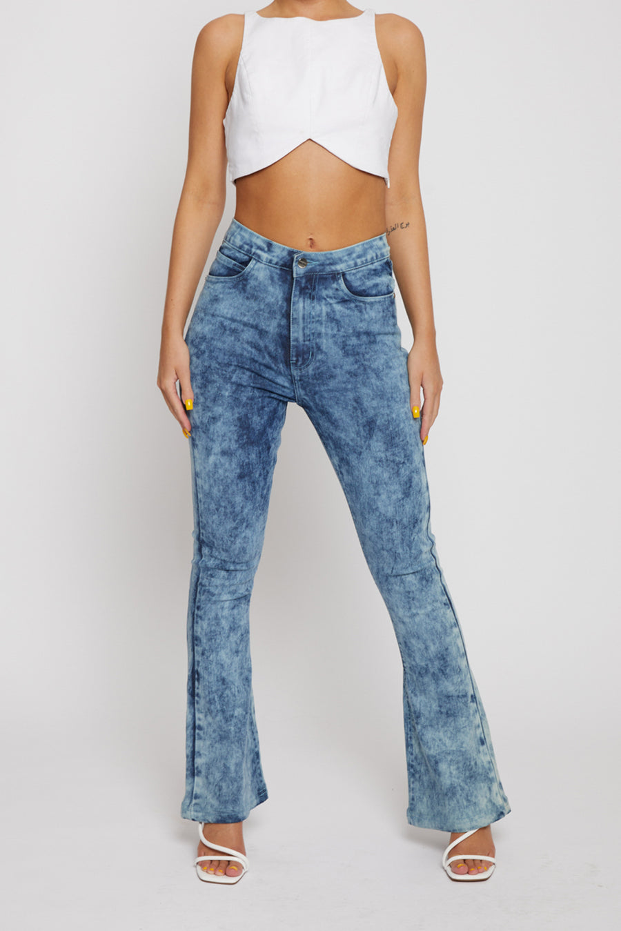 FLARED HIGH WAISTED JEANS -  Blue Wash