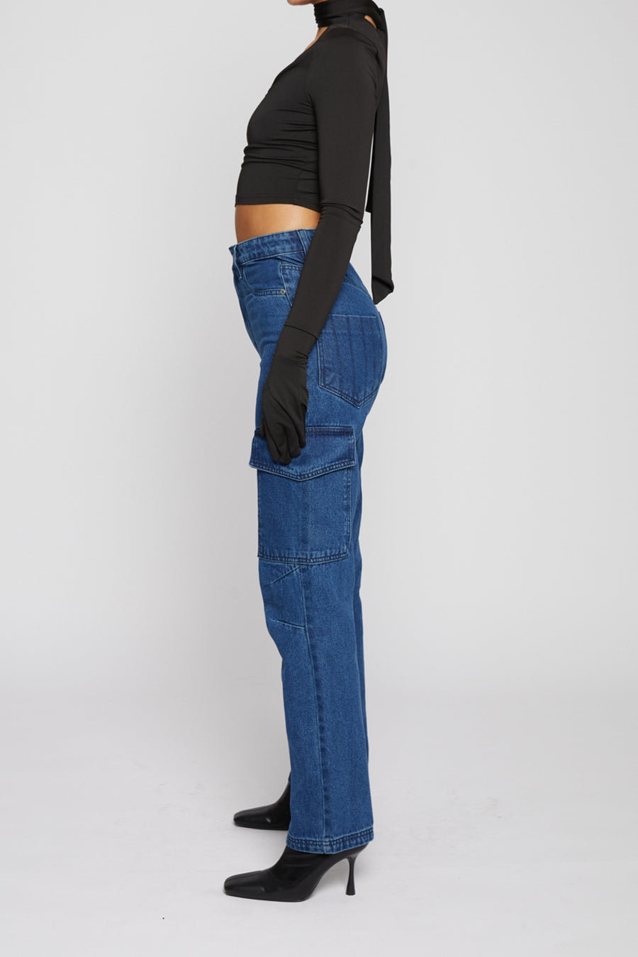 HIGH WAISTED STRAIGHT LEG JEANS WITH CARGO POCKETS  - DARK BLUE