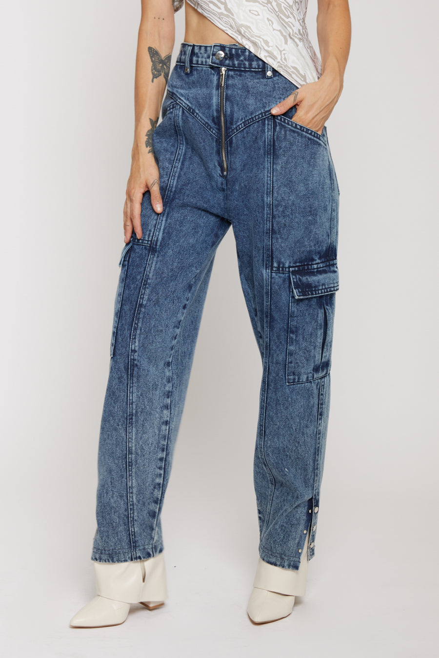 STRAIGHT LEG SEAM DETAIL CARGO JEANS - BLUE ACID WASH