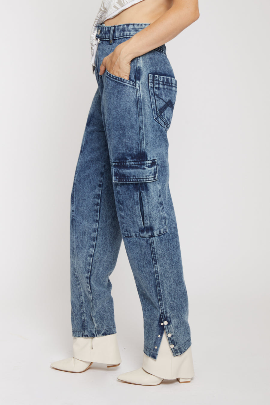 STRAIGHT LEG SEAM DETAIL CARGO JEANS - BLUE ACID WASH