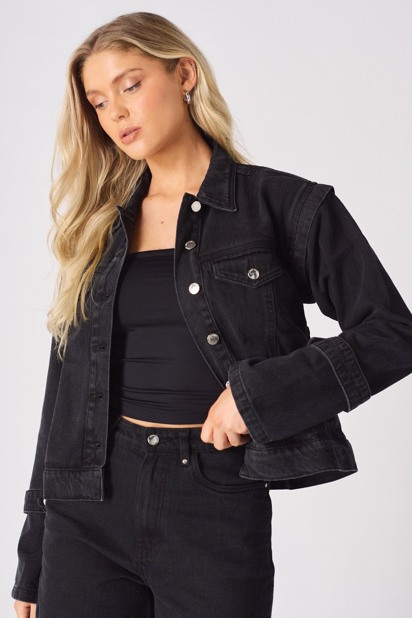 Edge 2 - in - 1 Detachable Sleeve Jacket – Black Wash - JMOJO - Women's Denim Jacket Detachable