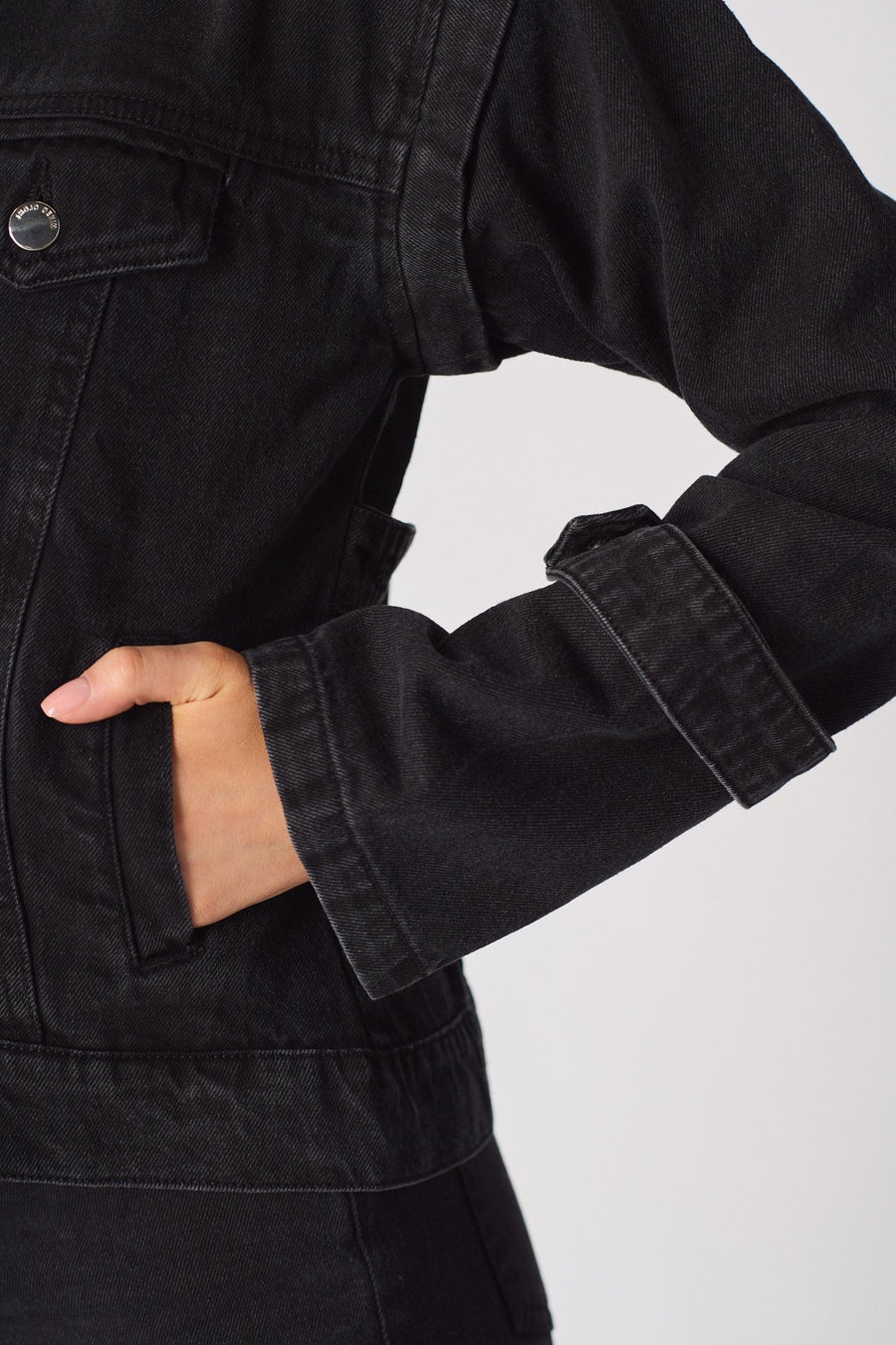 Edge 2 - in - 1 Detachable Sleeve Jacket – Black Wash - JMOJO - Women's Denim Jacket Detachable