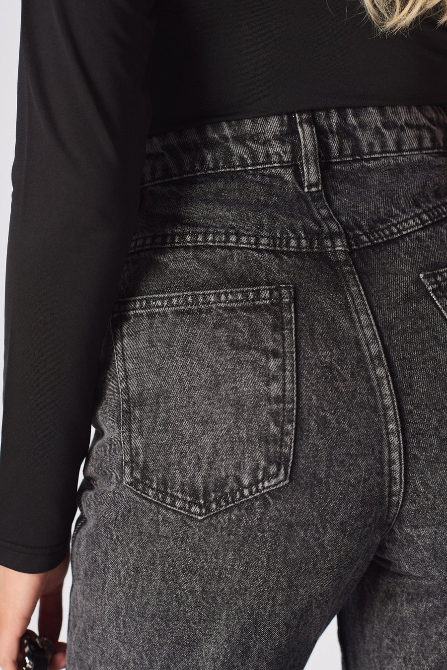 Evora High Waisted Slim Straight Leg Jeans - Black - JMOJO - Women's Straight Leg Jeans