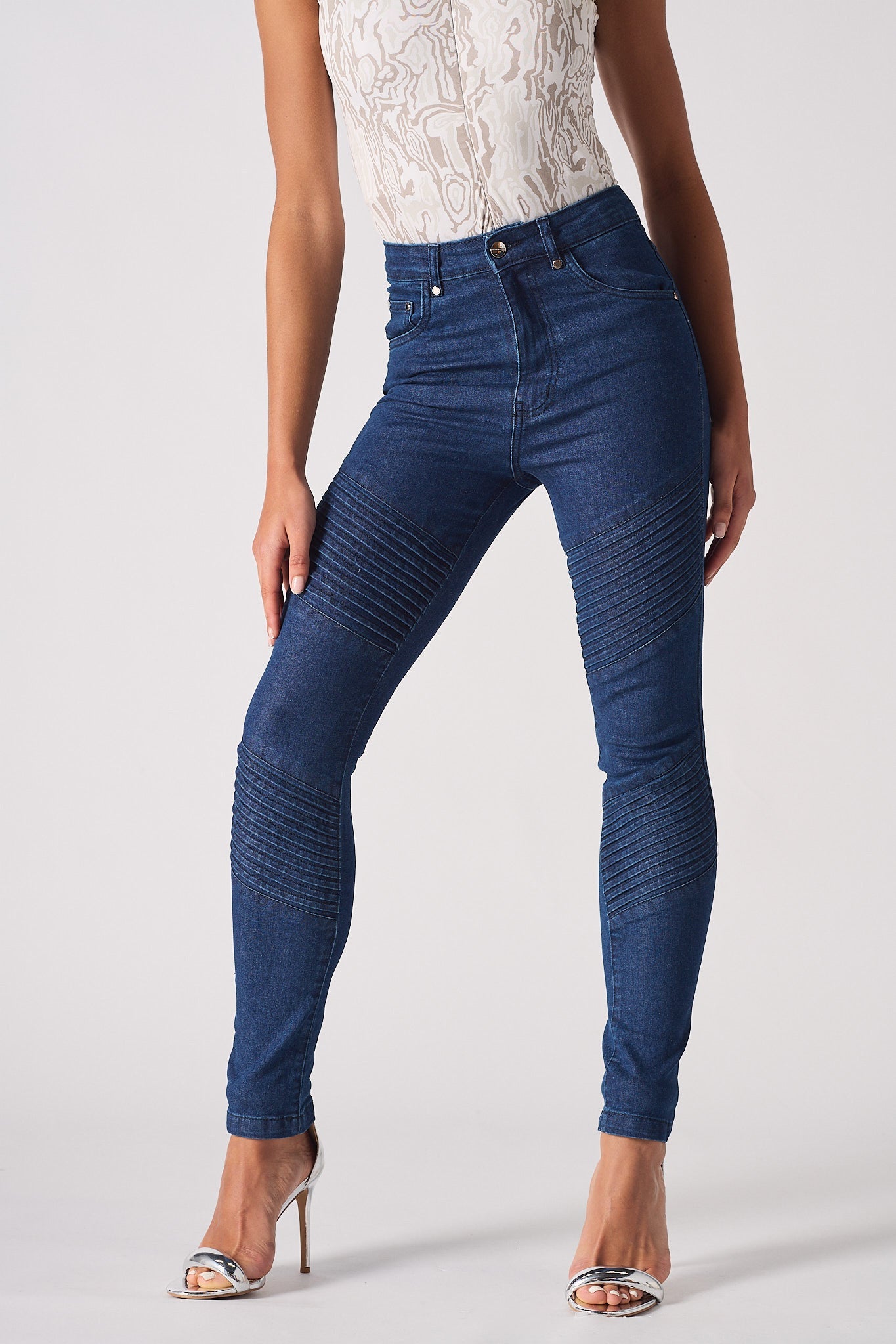 Jmojo high waisted biker skinny jeans dark blue front view on model