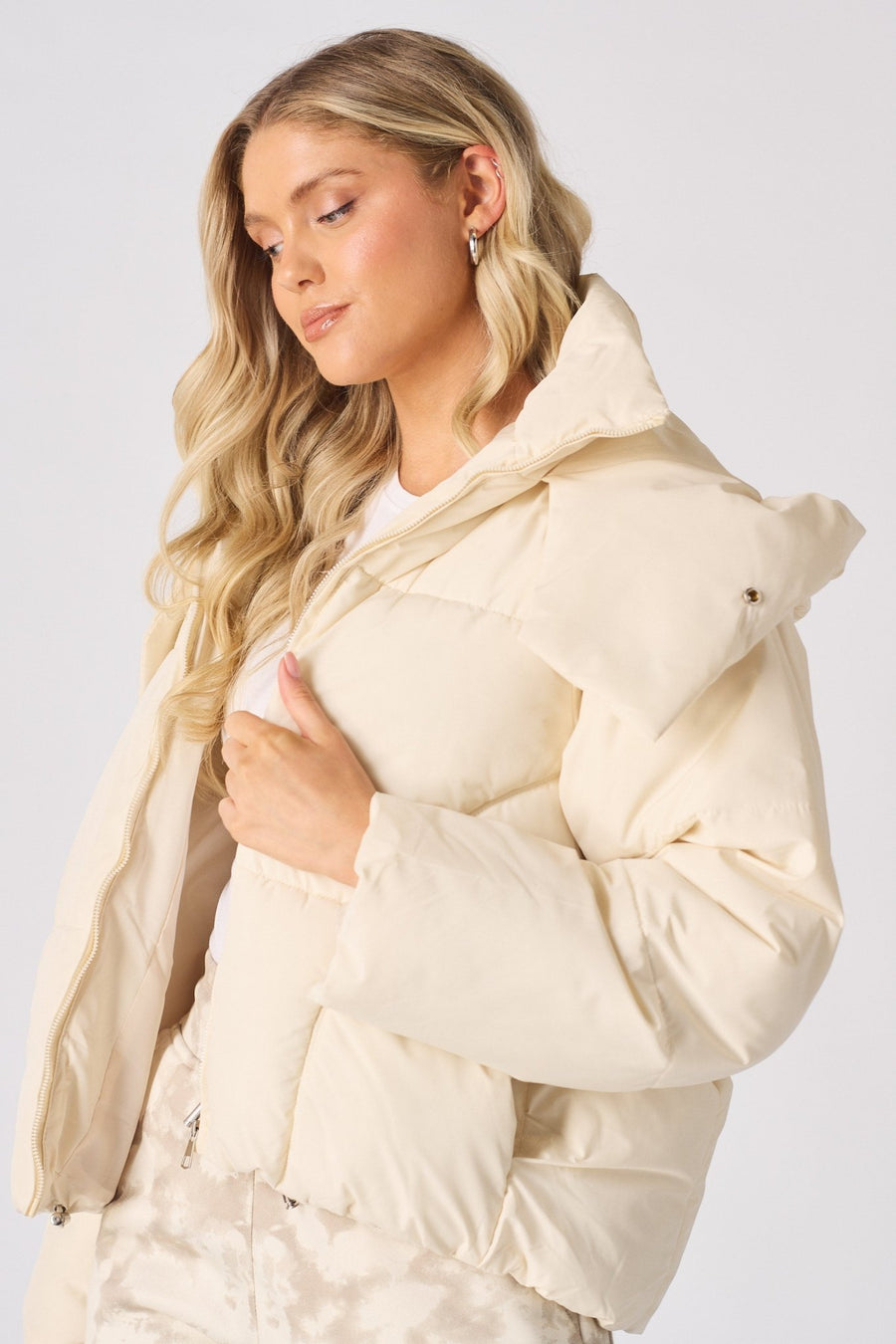 Puffer Hooded Jacket - Beige - JMOJO - Women's puffer