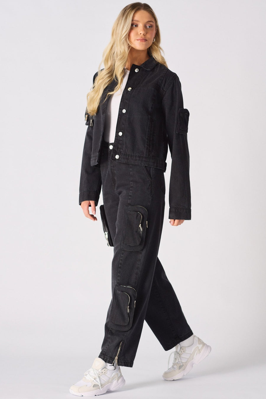 REMOVABLE POCKETS DENIM JACKET - BLACK WASH - JMOJO - Women's Cargo Denim Jacket Removable Packets
