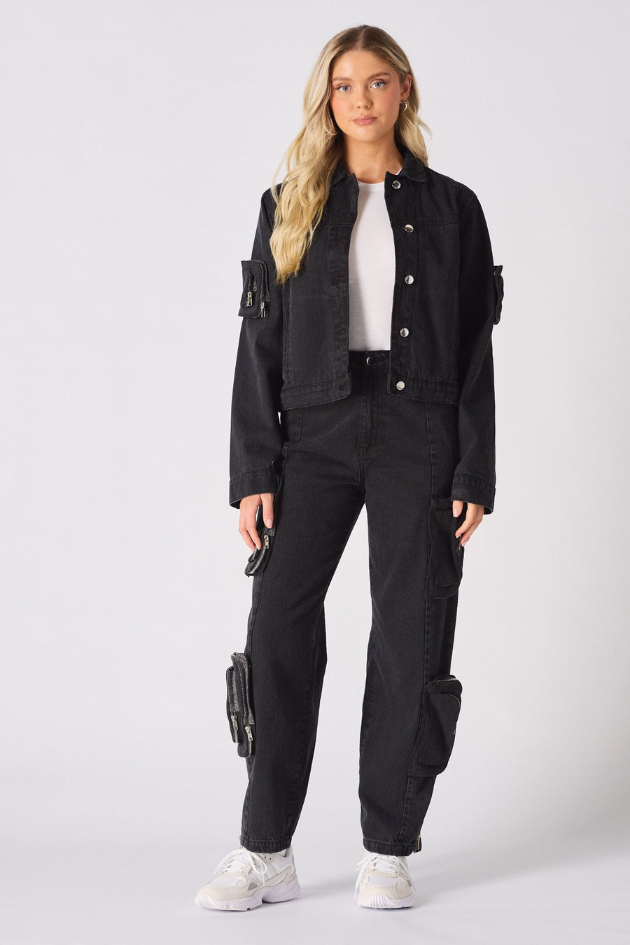REMOVABLE POCKETS DENIM JACKET - BLACK WASH - JMOJO - Women's Cargo Denim Jacket Removable Packets
