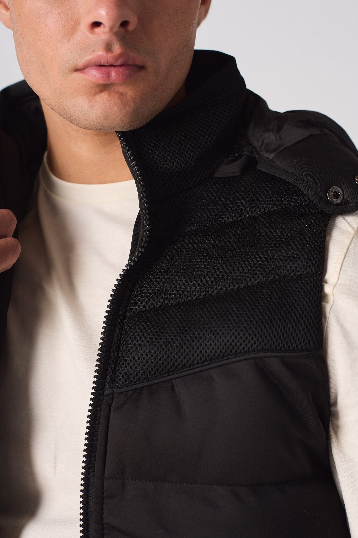 SLEEVLESS PUFFER JACKET - BLACK - JMOJO - Men's Puffer Jackets