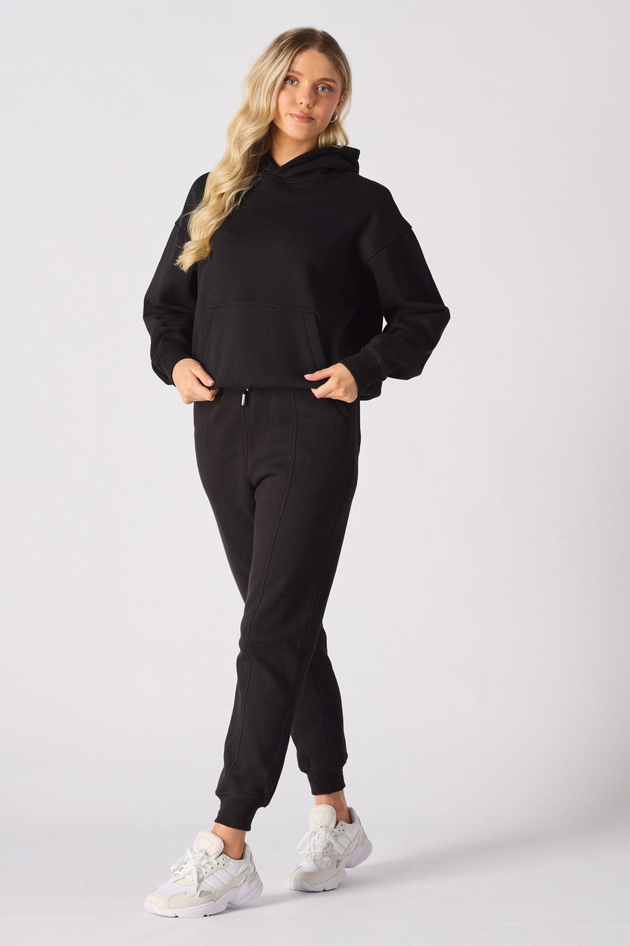 Solvi Regular Pullover Hoodie – Black - JMOJO - WOMEN'S HOODIES