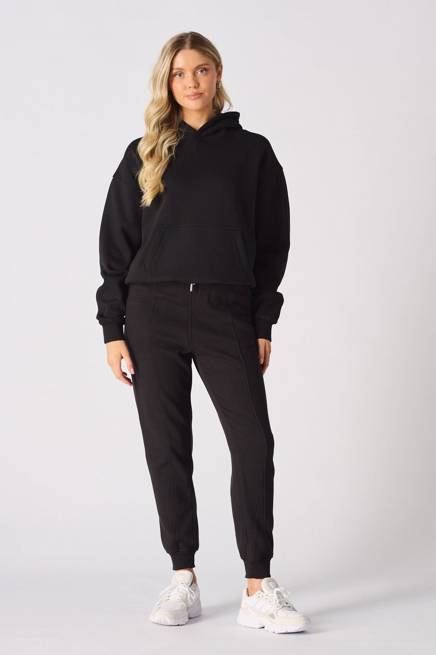 Solvi Regular Pullover Hoodie – Black - JMOJO - WOMEN'S HOODIES