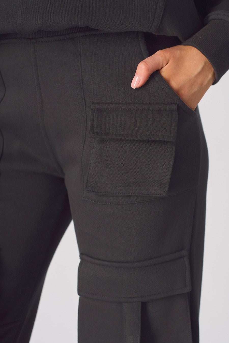 STRAIGHT LEG CARGO JOGGERS - BLACK - JMOJO - Women's Straight Leg Cargo Joggers