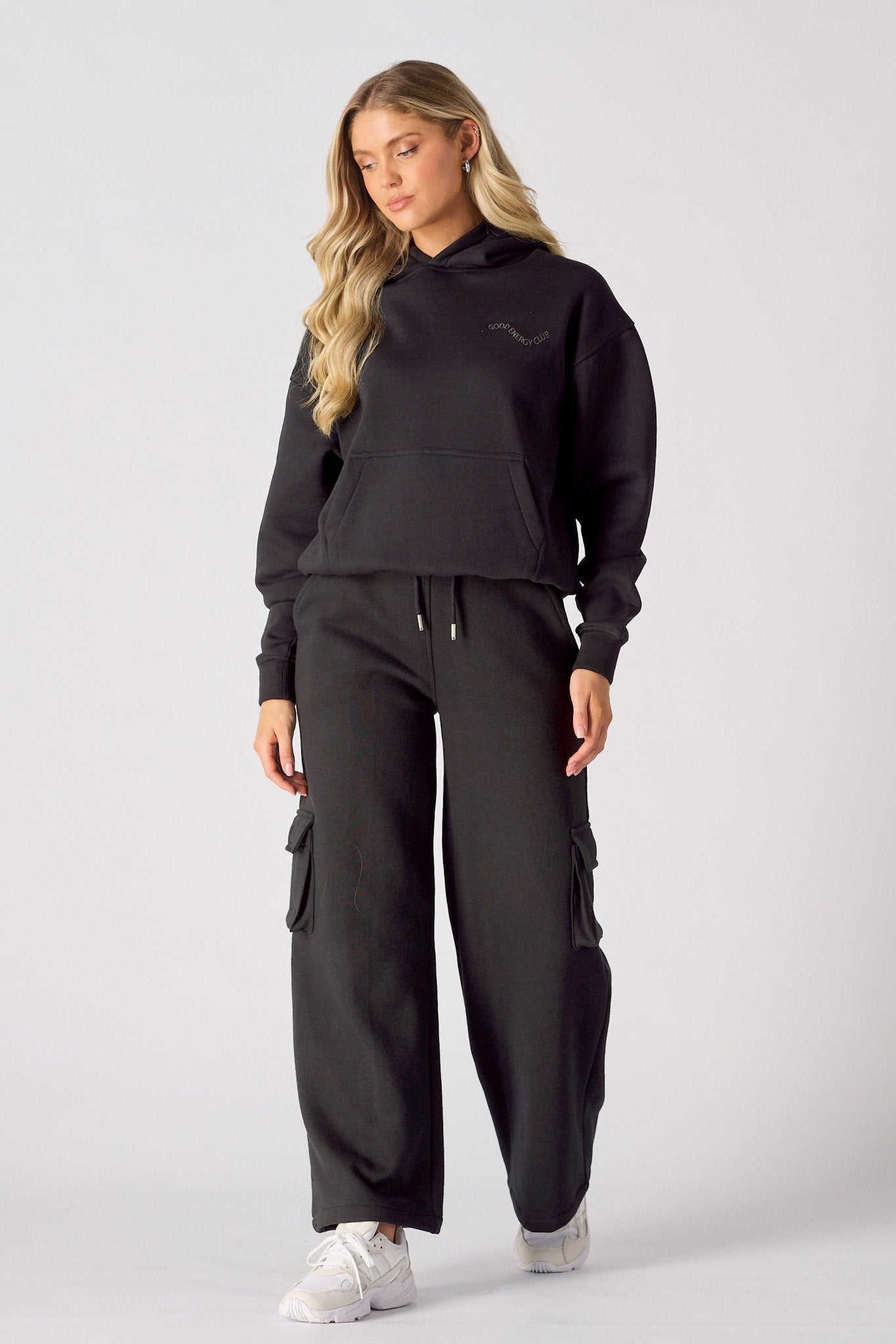 WIDE LEG CARGO JOGGERS - BLACK - JMOJO - Women's Wide Leg Cargo Joggers