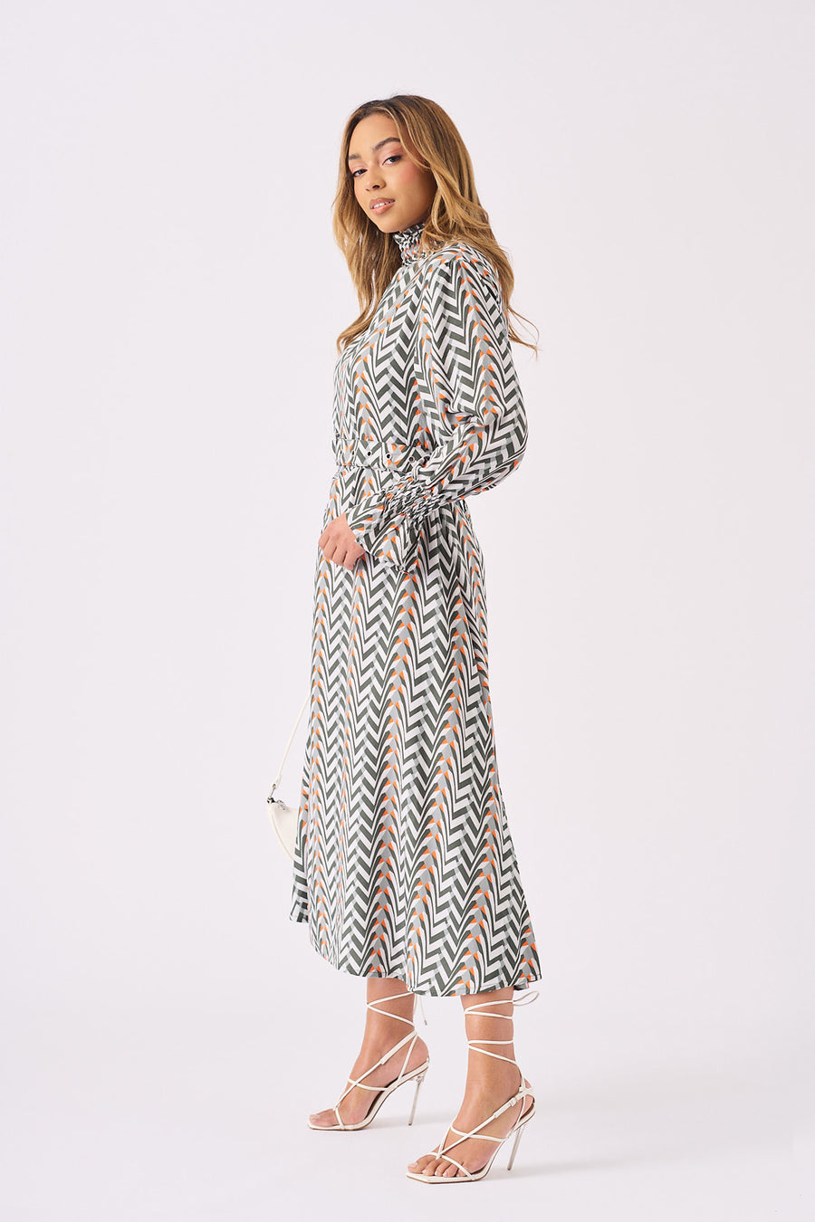 MAXI PRINTED SMOCKED DRESS WITH BELT - GREY