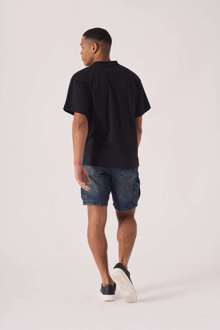 PREMIUM ESSENTIAL STRETCH T-SHIRT - BLACK -  Men's T-Shirt