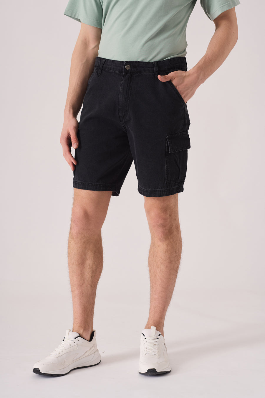 REGULAR CARGO SHORTS - BLACK WASH -  Men's Cargo Denim Shorts