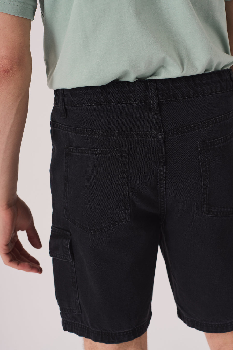 REGULAR CARGO SHORTS - BLACK WASH -  Men's Cargo Denim Shorts