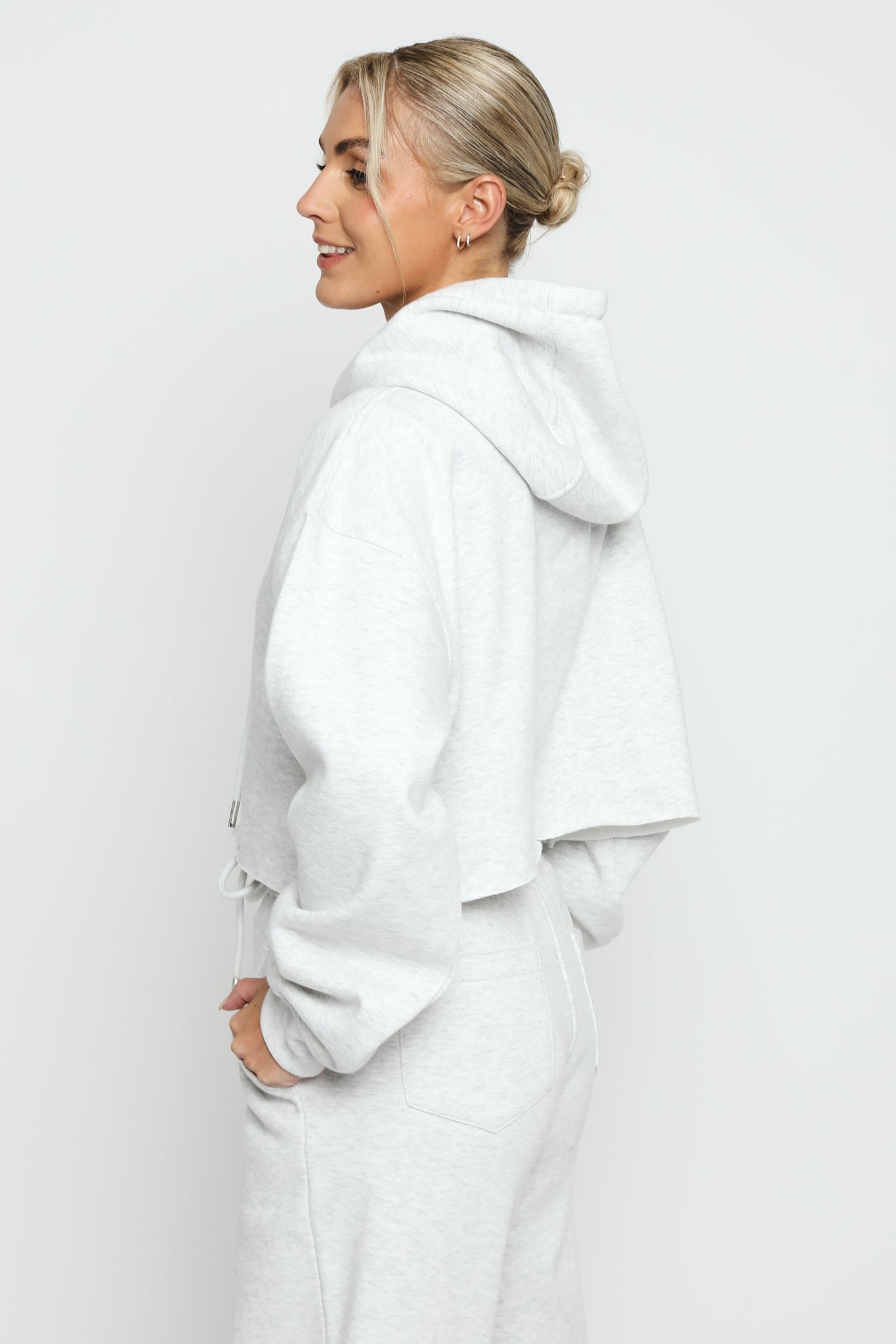 Brynne Cropped Hoodie – White - JMOJO - Women's Cropped Hoodie
