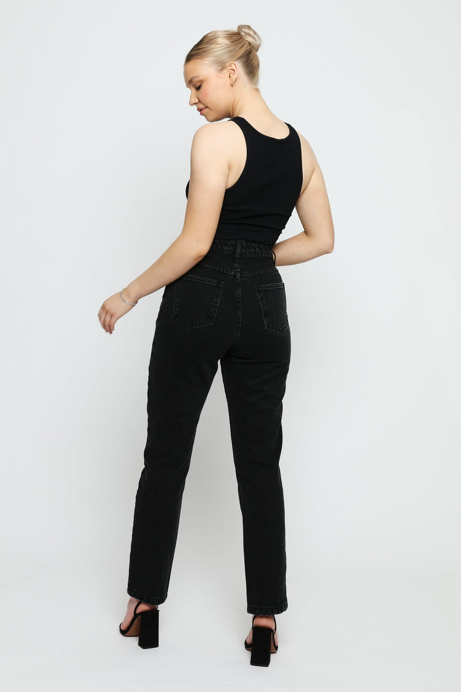 Evora High Rise Slim Straight Leg Jeans - Black - JMOJO - Women's Straight Leg Jeans