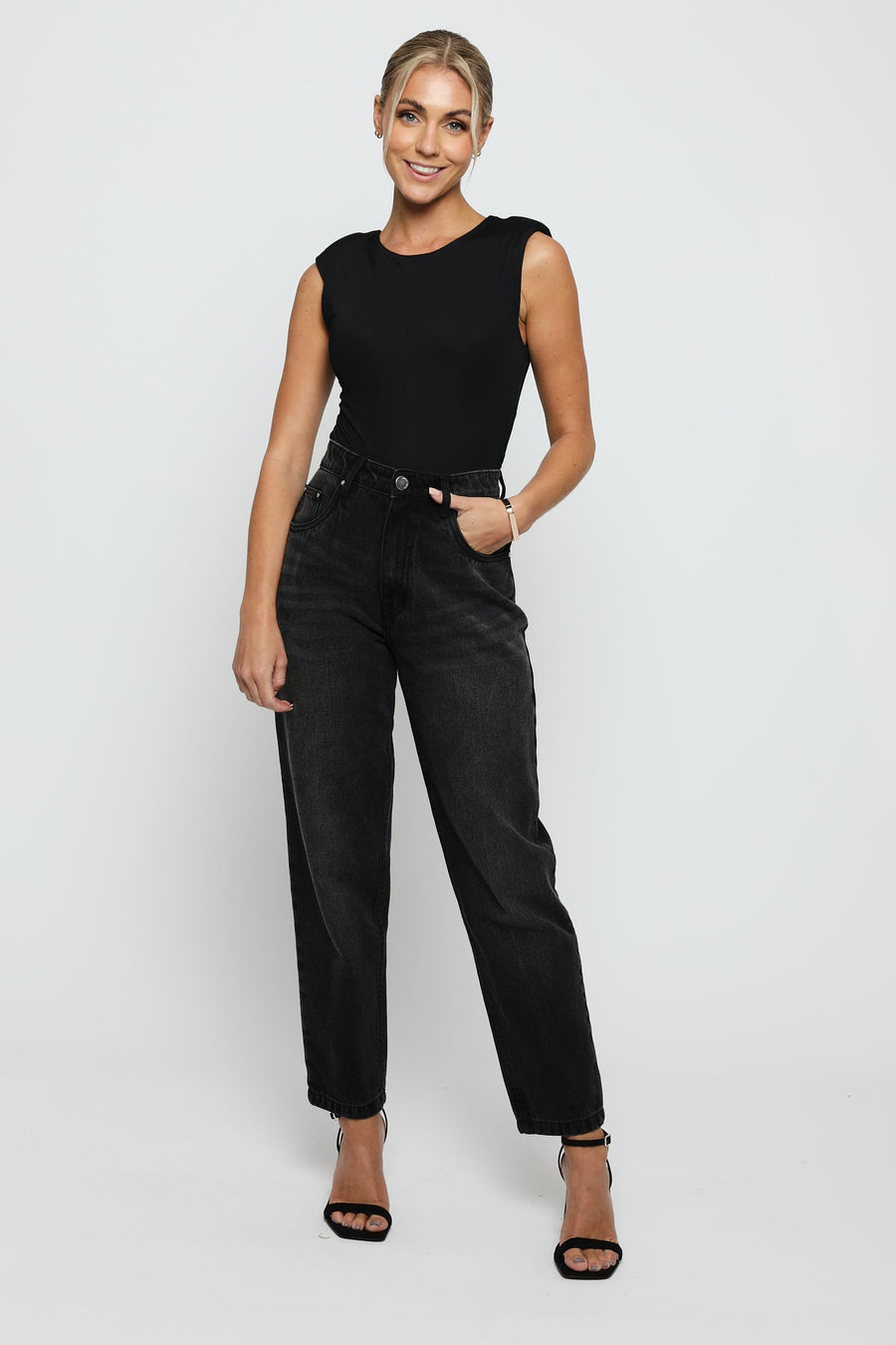 Evora High Waisted Relaxed Straight Leg Jeans - Black Wash - JMOJO - Women's Straight Leg Jeans