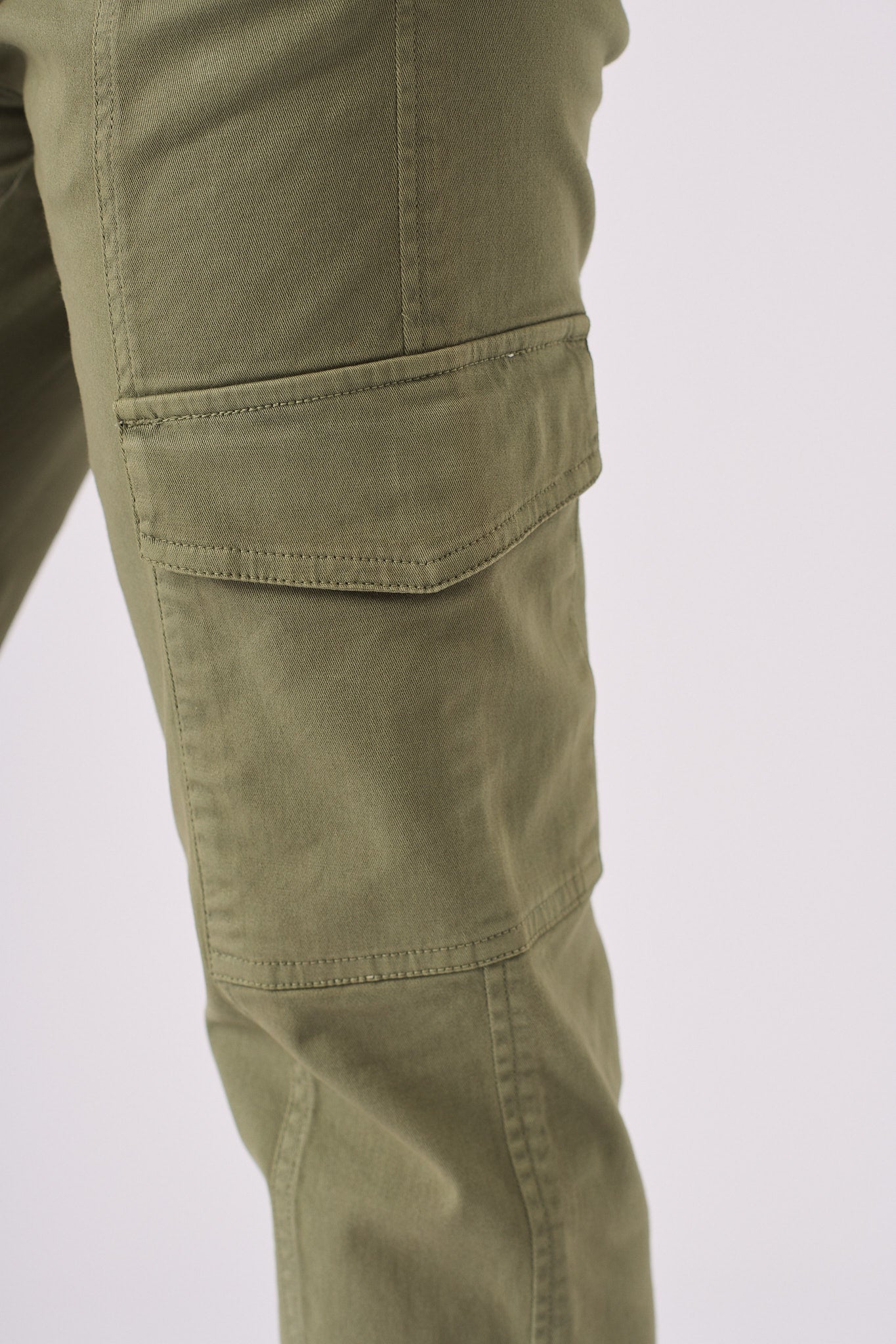 Floressa Tapered Cargo Jogger Jeans - Olive Green - JMOJO - Women's Cargo Denim Trouser