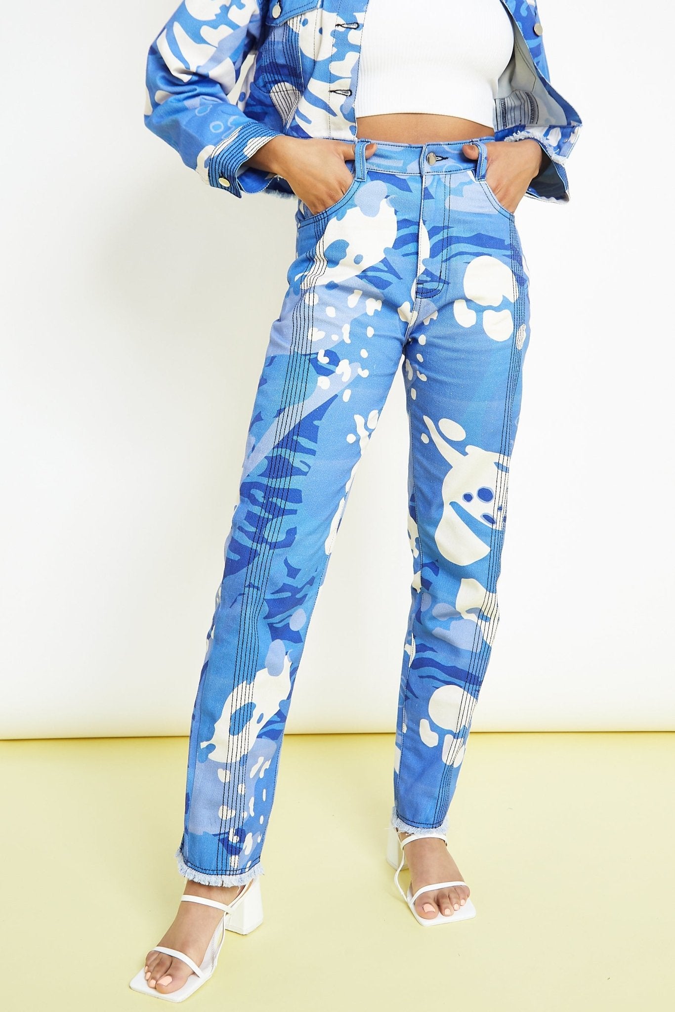 Ozi High Waisted Printed Relaxed Straight Leg Jeans - Blue - JMOJO - Women's Straight Leg Jeans