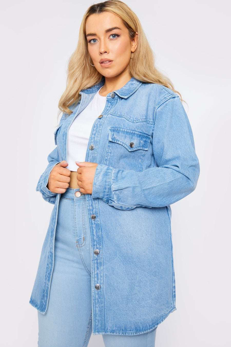 PLUS SIZE LONG DENIM SHIRT - LIGHT BLUE WASH - JMOJO - Women's Oversize Denim Shirts