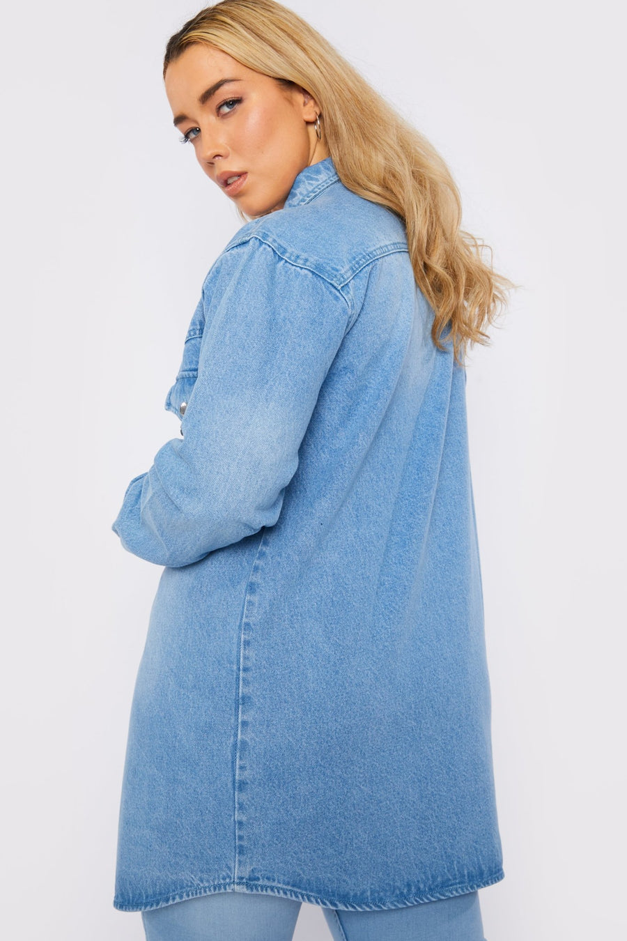 PLUS SIZE LONG DENIM SHIRT - LIGHT BLUE WASH - JMOJO - Women's Oversize Denim Shirts